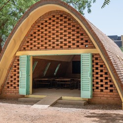La Classe Rouge: sustainable architecture for Niger schools  ... Image 7